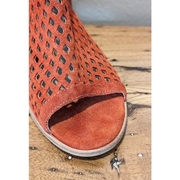 Matisse REVOLVE Indie Cutout Booties in Rust Suede with Tassel Womens Sz 9.5 main image 8